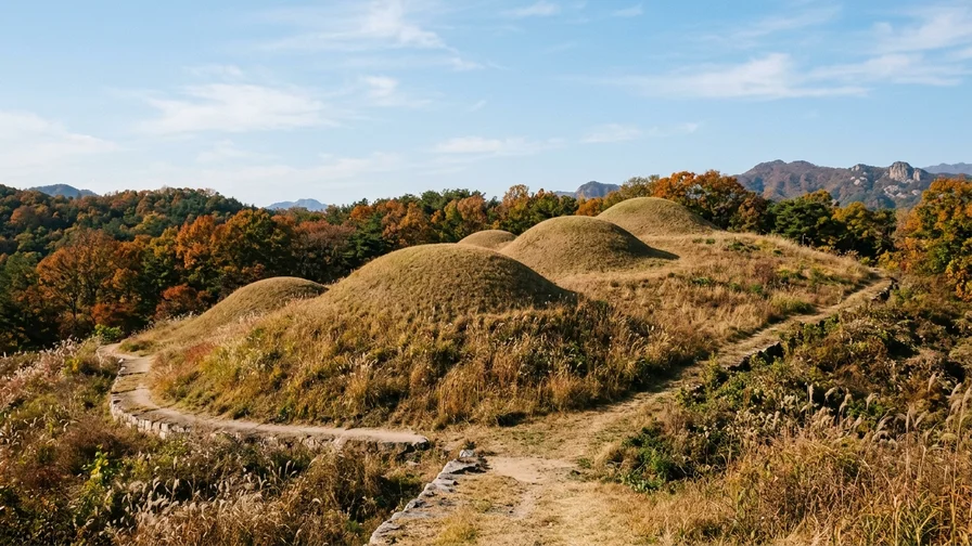 Daeseong-dong Tumuli in Gimhae, a historic hill where the tombs of Geumgwan Gaya kings are gathered