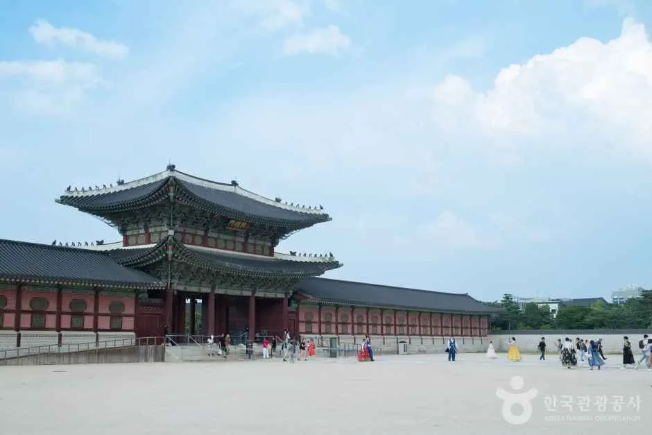 고궁 야간 개장